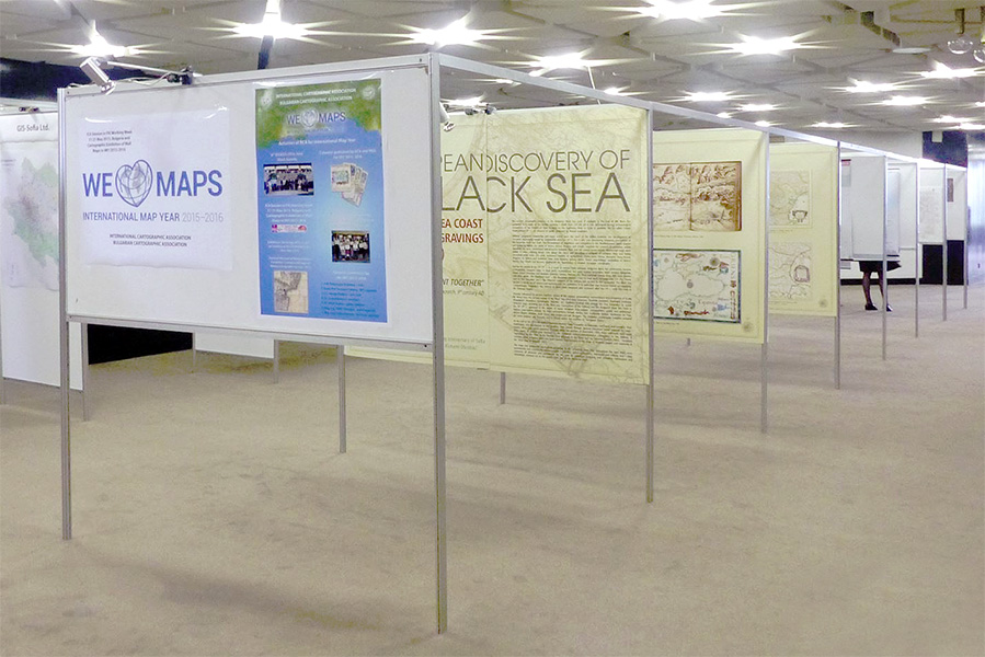 The Cartographic Exhibition of Wall Maps at FIG Working Week